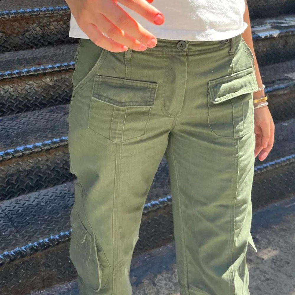 Brandy Melville Kim cargo pants in green
